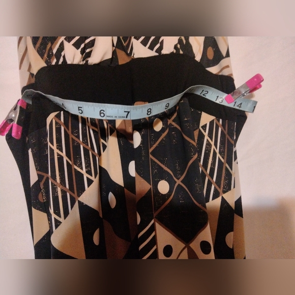 *2/$10*Charlotte Russe deep V neck black, tan and brown sleeveless top sz M - Picture 6 of 6